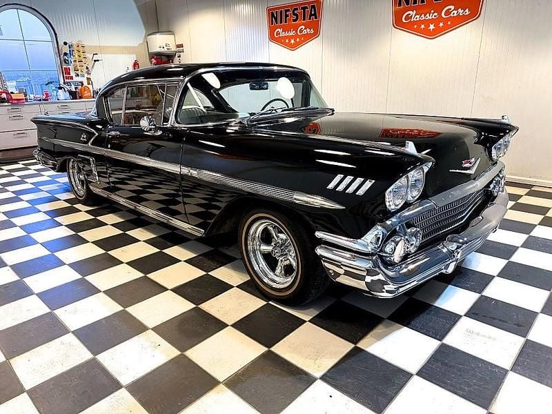 Begagnad Chevrolet Impala 200 HK (147 kW) 1968 Blå Sedan