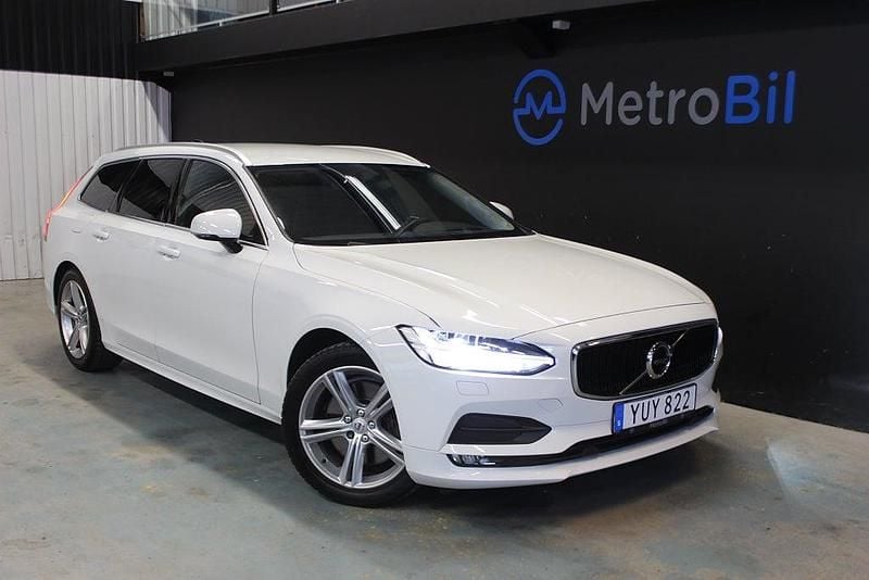 Vit Begagnad 2018 Volvo V90 Momentum Kombi | 214 000 kr (Bra pris) - Bild 1/4