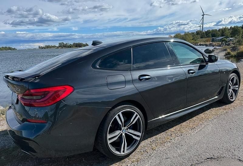Grå Begagnad 2018 BMW 630 M Sport Sportkupé | 340 000 kr (Bra pris) - Bild 1/4