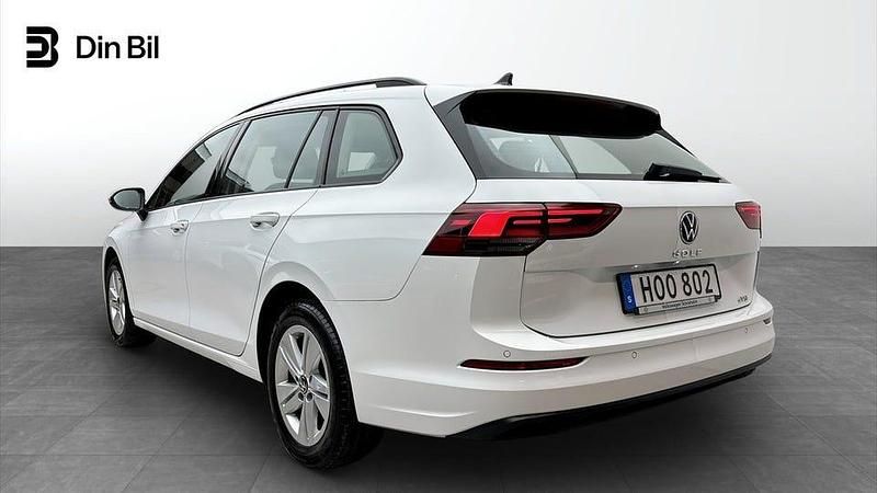 Begagnad VW Golf VIII 131 HK (96 kW) 2023 Vit Kombi