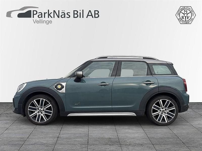 Grön Begagnad 2022 Mini Cooper Countryman SUV | 309 900 kr (Marknadspris) - Bild 1/4