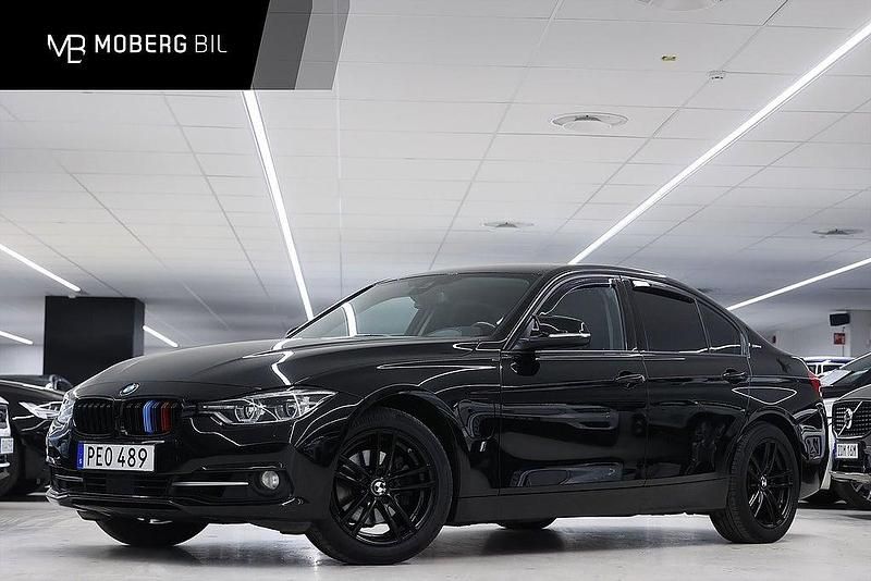 Svart Begagnad 2017 BMW 330e Sport Line Sedan | 199 900 kr (Superpris) - Bild 1/2