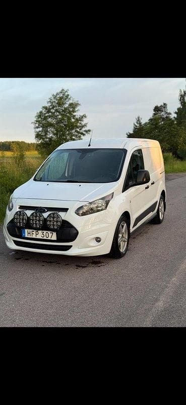 Vit Begagnad 2018 Ford Transit | 95 000 kr (Bra pris) - Bild 1/2