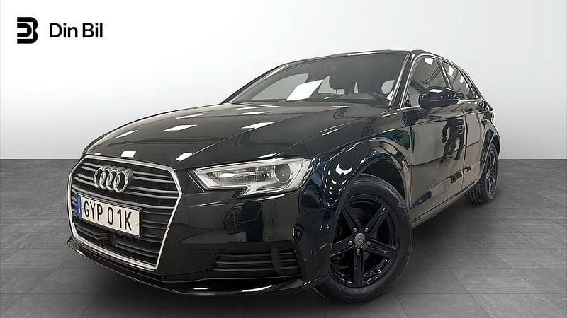 Svart Begagnad 2019 Audi A3 Sportback Proline Halvkombi | 199 900 kr (Marknadspris) - Bild 1/4