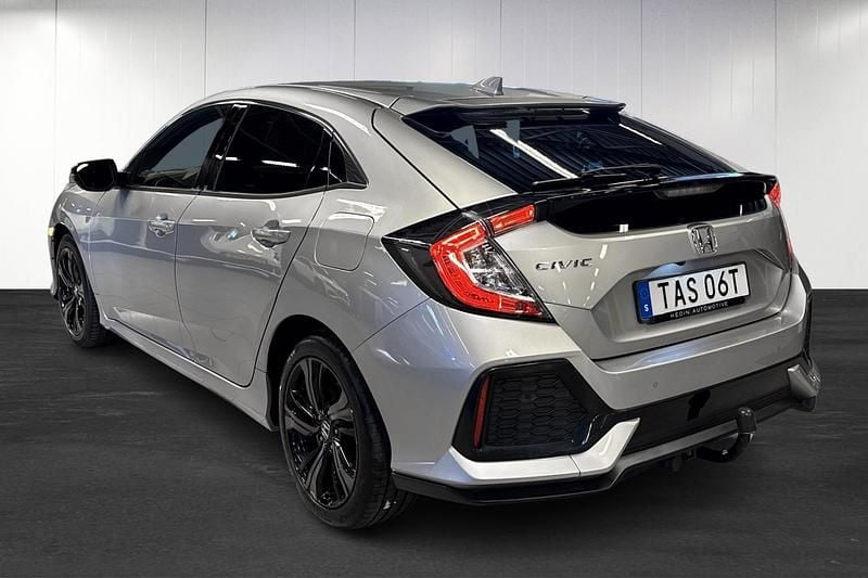 Begagnad Honda Civic Elegance 126 HK (92 kW) 2019 Silver Halvkombi