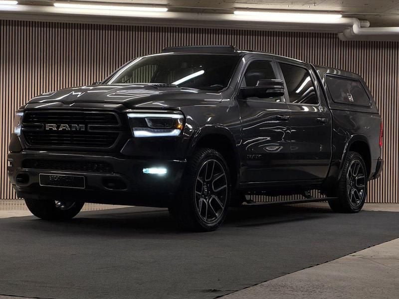 Grå Begagnad 2019 Dodge Ram Pickup | 549 000 kr (Superpris) - Bild 1/4
