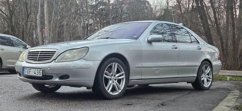 Begagnad Mercedes S500 306 HK (225 kW) 2001 Silver Sedan