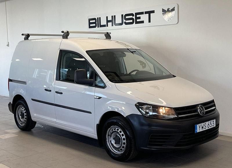 Vit Begagnad 2018 VW Caddy Minibuss | 109 900 kr (Bra pris) - Bild 1/4