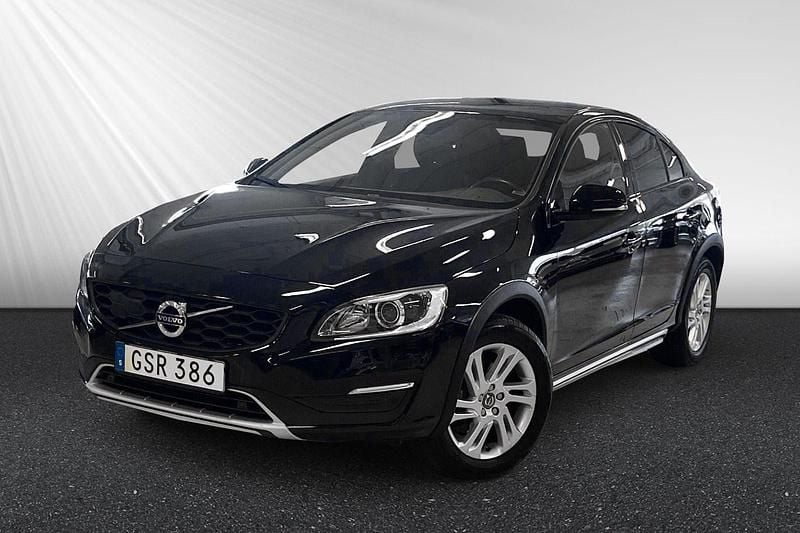 Svart Begagnad 2018 Volvo S60 CC Standard Sedan | 219 900 kr (Marknadspris) - Bild 1/4