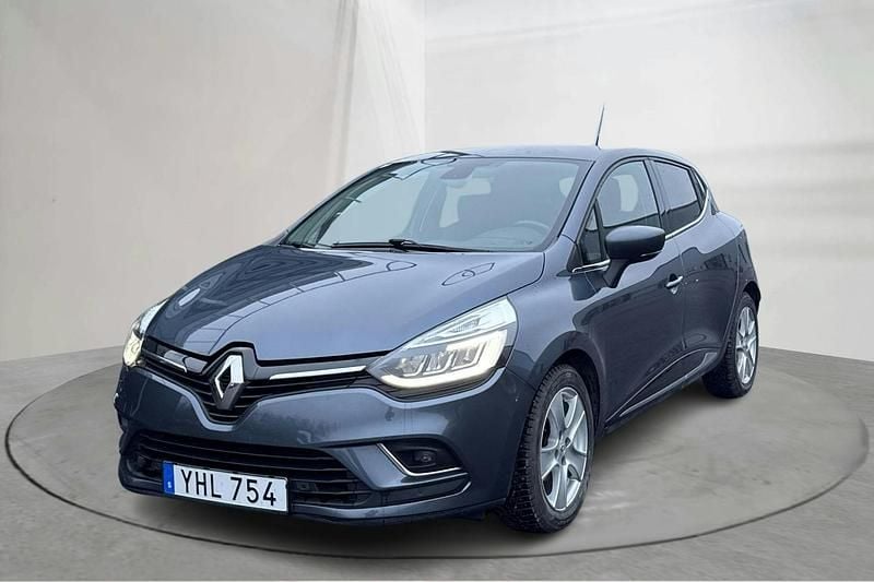 Grå Begagnad 2017 Renault Clio IV Intens | 89 900 kr (Marknadspris) - Bild 1/4