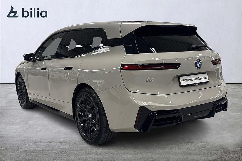 Begagnad BMW iX M Sport 400 kW (544 HK) 2026 Grå SUV