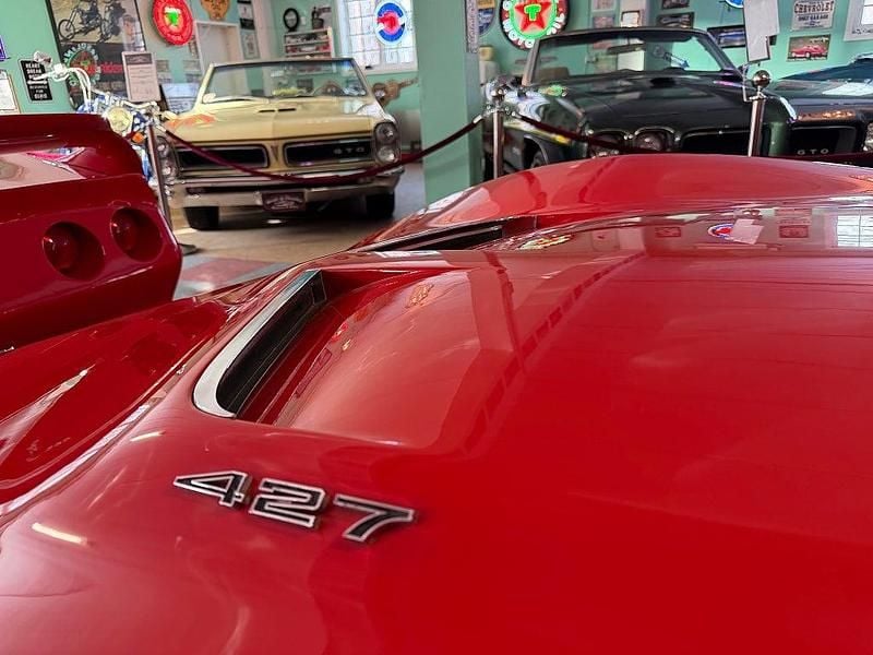 Begagnad Chevrolet Corvette 390 HK (286 kW) 1969 Monza red Cab