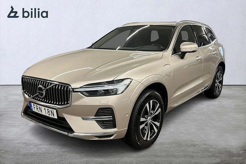 Grå Begagnad 2022 Volvo XC60 Core SUV | 385 000 kr (Bra pris) - Bild 1/3