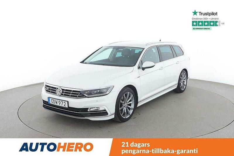 Vit Begagnad 2016 VW Passat R-line Kombi | 155 000 kr (Marknadspris) - Bild 1/4
