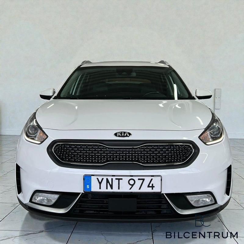 Begagnad Kia Niro Advance 141 HK (103 kW) 2018 Vit SUV