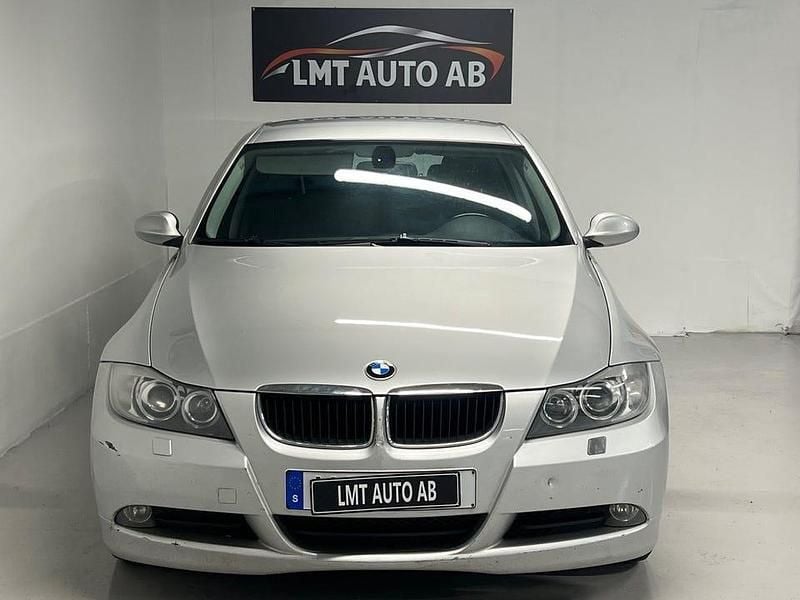 Begagnad BMW 320 Advantage 150 HK (110 kW) 2005 Ljusgrå Sedan