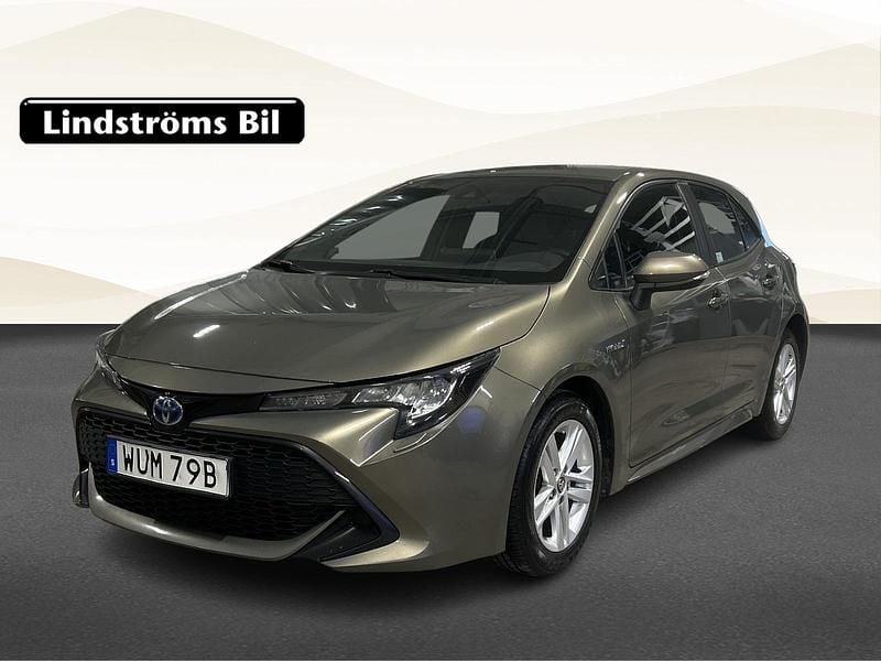 Begagnad Toyota Corolla Hybrid Active 124 HK (91 kW) 2019 Grön Halvkombi