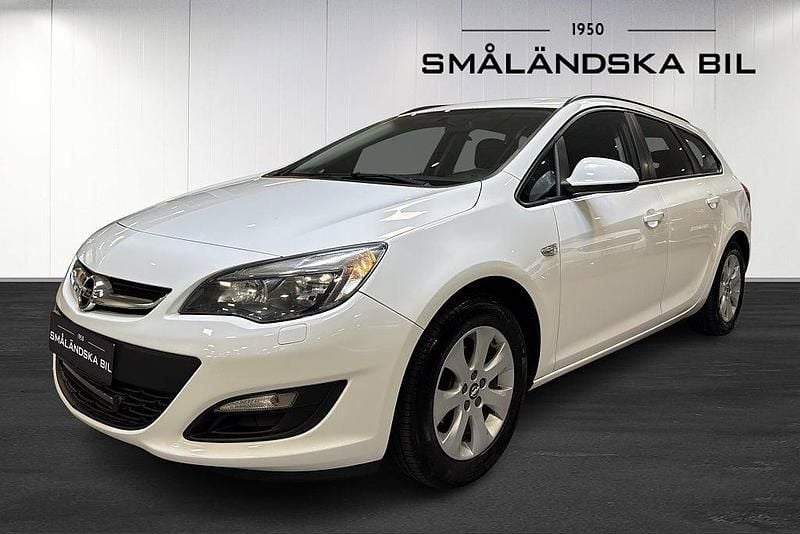Begagnad Opel Astra Enjoy 140 HK (102 kW) 2014 Vit Kombi