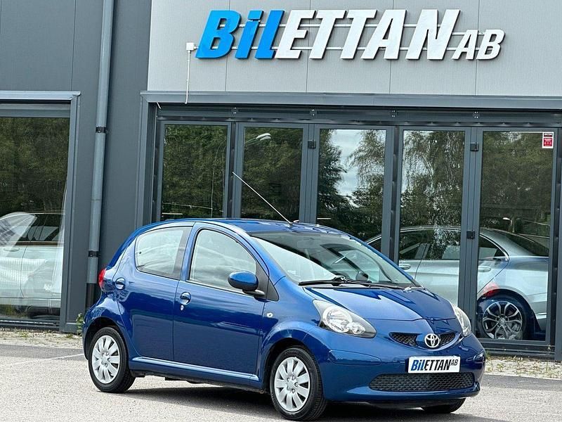 Blå Begagnad 2007 Toyota Aygo Halvkombi | 59 900 kr (Marknadspris) - Bild 1/4
