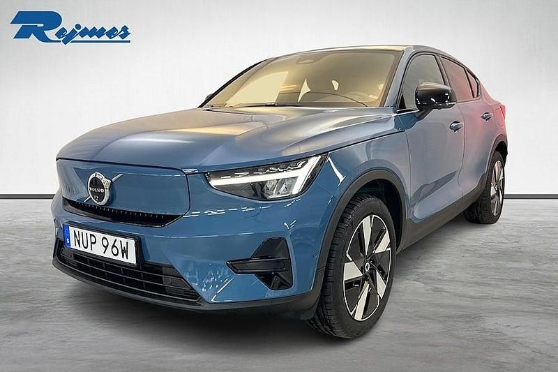 Blå Begagnad 2024 Volvo EC40 Core SUV | 419 900 kr (Marknadspris) - Bild 1/4