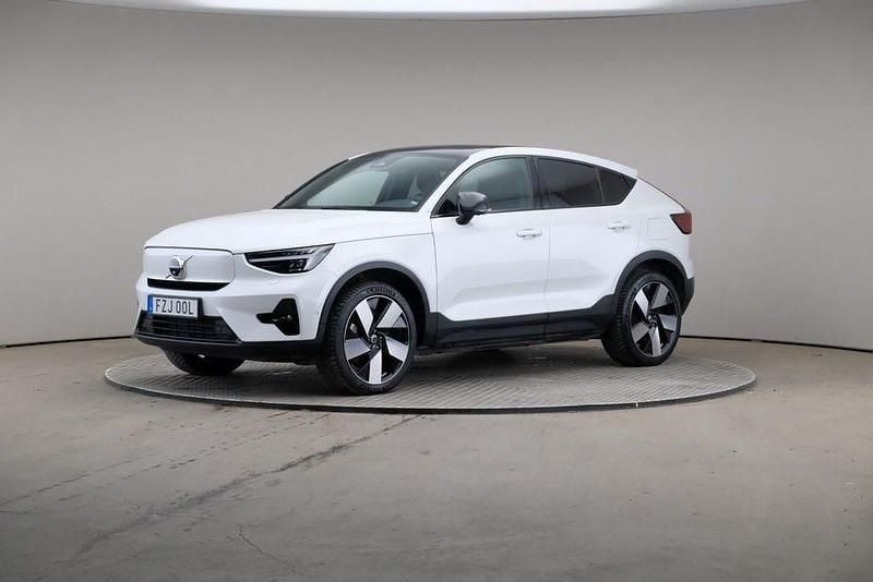 Crystal white (premium metallic) Begagnad 2023 Volvo C40 Ultimate SUV | 389 000 kr (Bra pris) - Bild 1/4