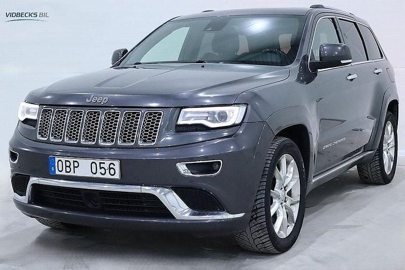 Grå Begagnad 2013 Jeep Grand Cherokee Summit SUV | 144 900 kr (Superpris) - Bild 1/4