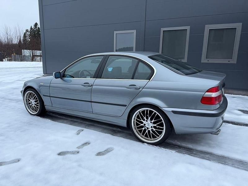 Begagnad BMW 320 170 HK (125 kW) 2005