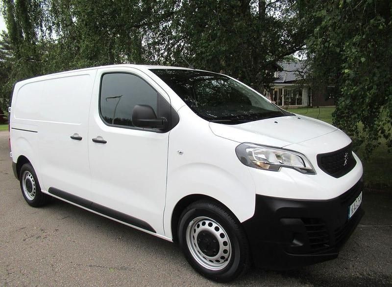 Begagnad Peugeot Expert 145 HK (106 kW) 2022 Vit Van