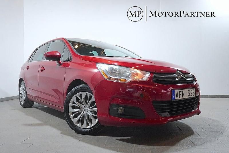 Röd Begagnad 2012 Citroën C4 Halvkombi | 49 900 kr (Marknadspris) - Bild 1/4