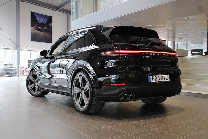 Begagnad Porsche Cayenne 305 HK (224 kW) 2023 Svart SUV