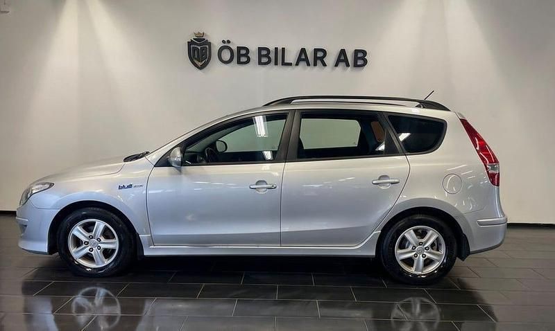 Begagnad Hyundai i30 116 HK (85 kW) 2012 Silver Kombi