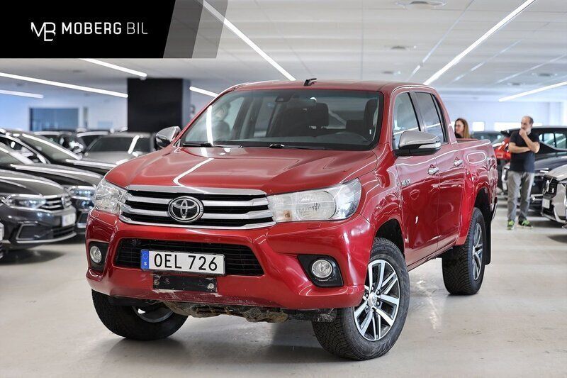 Röd Begagnad 2016 Toyota HiLux Pickup | 359 900 kr (Marknadspris) - Bild 1/3