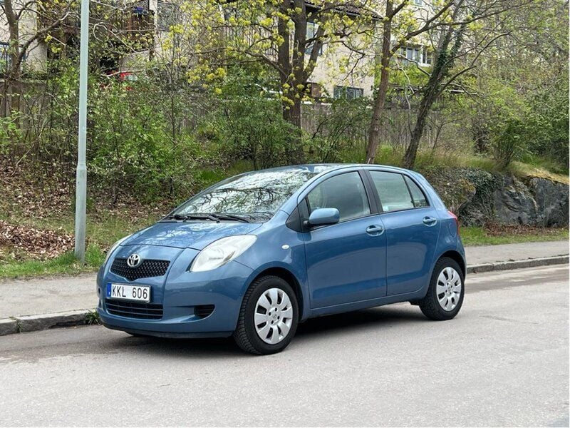 Blå Begagnad 2007 Toyota Yaris Halvkombi | 53 000 kr (Marknadspris) - Bild 1/4