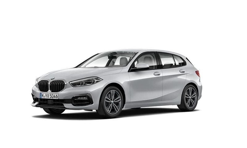 Silver Begagnad 2021 BMW 118 Sport Line Halvkombi | 229 500 kr (Marknadspris) - Bild 1/2