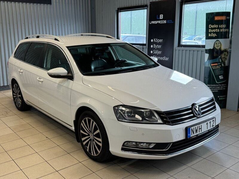 Vit Begagnad 2014 VW Passat Kombi | 69 900 kr (Marknadspris) - Bild 1/4