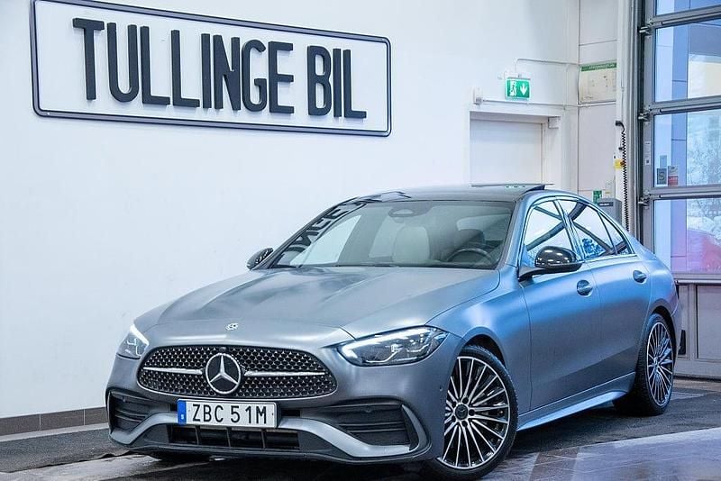 Grå Begagnad 2021 Mercedes C200 AMG Sedan | 419 900 kr (Lite dyr) - Bild 1/4