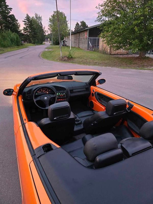 Begagnad BMW 328 193 HK (141 kW) 1996 Lamborghini orange Cab