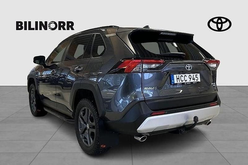 Begagnad Toyota RAV4 Hybrid 224 HK (164 kW) 2023 Mörkgrå SUV