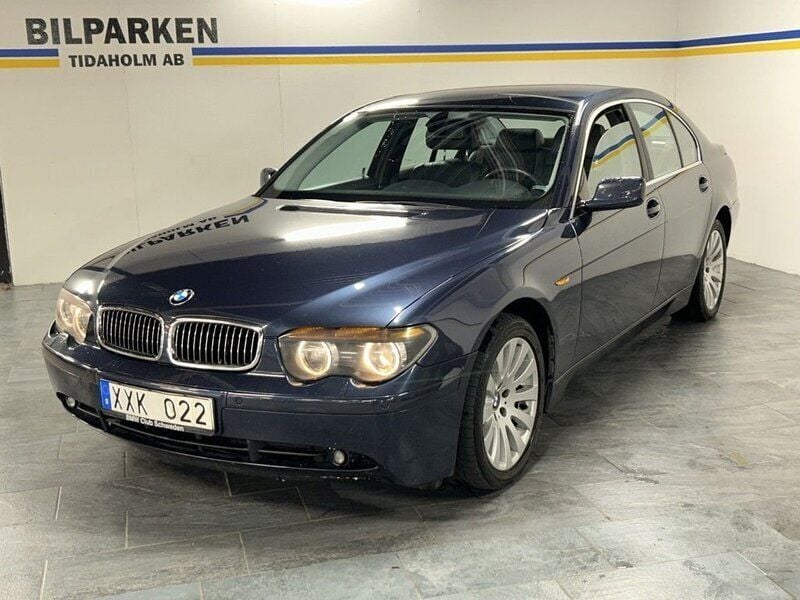 Blå Begagnad 2001 BMW 735 Sedan | 49 500 kr - Bild 1/4