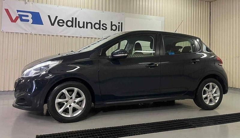 Begagnad Peugeot 208 82 HK (60 kW) 2016 Grå Halvkombi