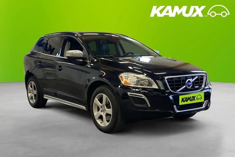 Svart Begagnad 2013 Volvo XC60 R-Design SUV | 147 800 kr (Bra pris) - Bild 1/4