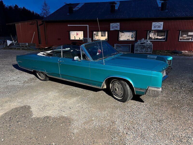 Grön Begagnad 1968 Chrysler Newport Cab | 149 000 kr - Bild 1/4