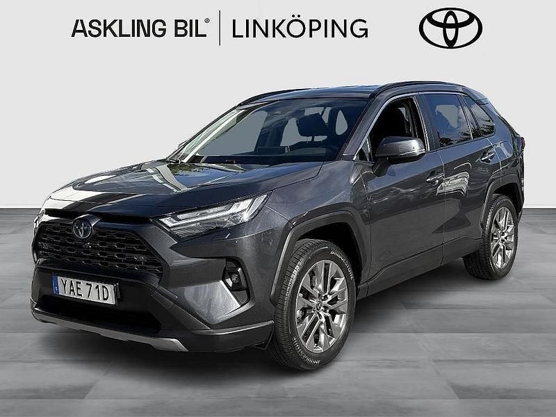Mörkgrå Begagnad 2022 Toyota RAV4 Hybrid Executive SUV | 399 000 kr (Marknadspris) - Bild 1/3