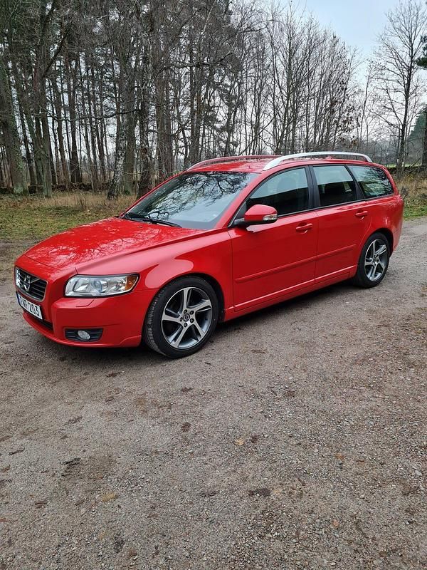 Begagnad 2012 Volvo V50 Kombi | 55 000 kr (Marknadspris) - Bild 1/4