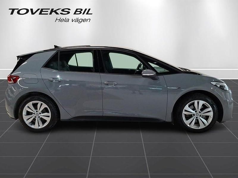 Begagnad VW ID.3 Pro 150 kW (204 HK) 2023 Grå (moonstone grey black) Halvkombi