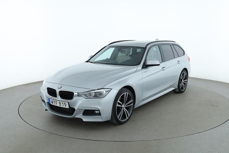 Silver Begagnad 2016 BMW 320 M Sport Kombi | 193 000 kr (Marknadspris) - Bild 1/4