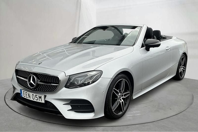 Silver Begagnad 2020 Mercedes E200 AMG line Cab | 452 000 kr (Dyr) - Bild 1/4