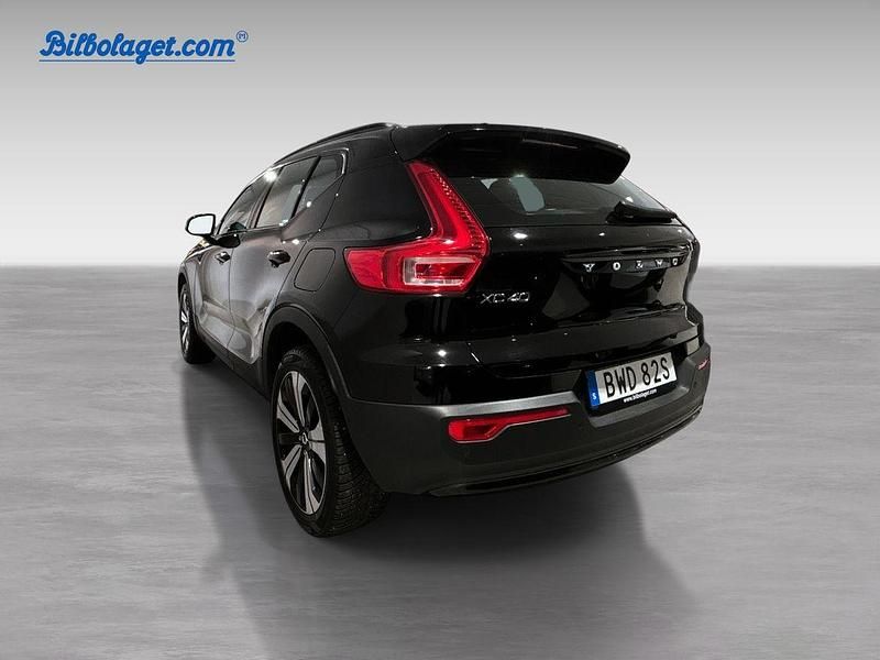 Begagnad Volvo XC40 Core 175 kW (238 HK) 2023 Svart SUV