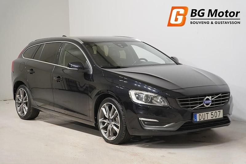 Svart Begagnad 2014 Volvo V60 Summum Kombi | 129 900 kr (Marknadspris) - Bild 1/4