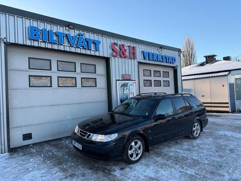 Begagnad Saab 9-5 150 HK (110 kW) 2001 Svart Kombi